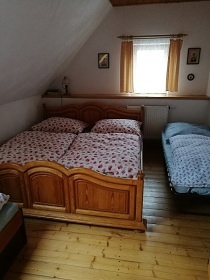 Roubená chalupa s bazénem - Krkonoše - Poniklá