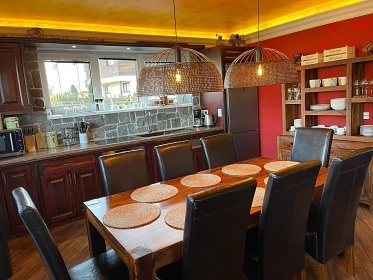 Chata s v��ivkou - v�hled na Lysou horu - Beskydy