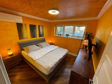 Chata s v��ivkou - v�hled na Lysou horu - Beskydy