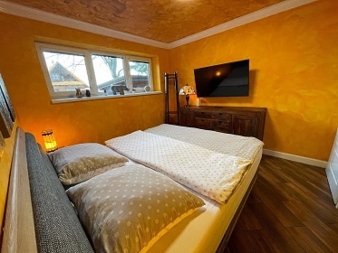 Chata s v��ivkou - v�hled na Lysou horu - Beskydy