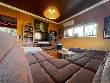 Chata s v��ivkou - v�hled na Lysou horu - Beskydy