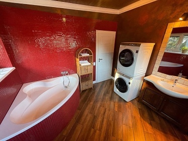 Chata s v��ivkou - v�hled na Lysou horu - Beskydy