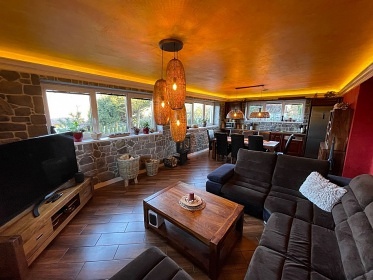 Chata s v��ivkou - v�hled na Lysou horu - Beskydy