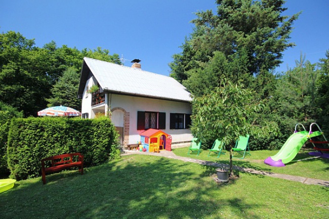 Rodinná chata v lese - u Prahy - přehrada Vrané