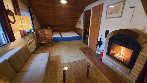 Rodinn� chata v lese - u Prahy - p�ehrada Vran�