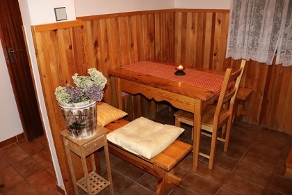 Rodinn� chata v lese - u Prahy - p�ehrada Vran�