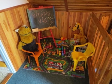 Rodinn� chata v lese - u Prahy - p�ehrada Vran�