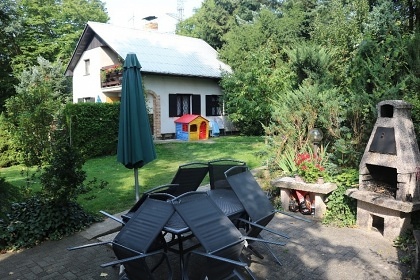 Rodinn� chata v lese - u Prahy - p�ehrada Vran�