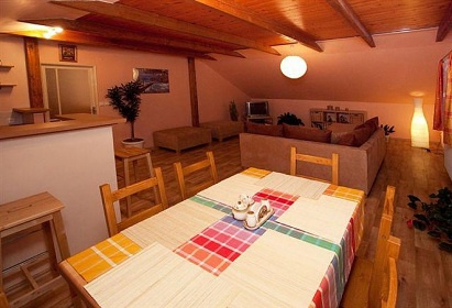 Chalupa s baz�nem - �esk� r�j a Podkrkono��