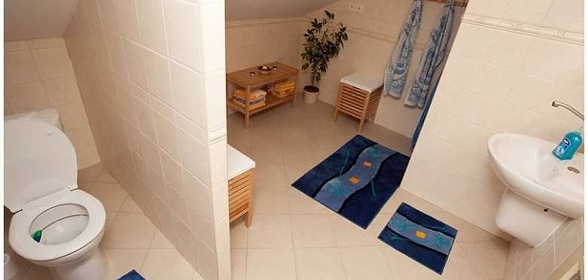 Chalupa s baz�nem - �esk� r�j a Podkrkono��