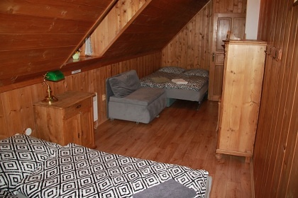 Chalupa s vnit�n�m baz�nem - Studen� vrch