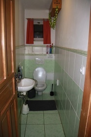 Chalupa s vnit�n�m baz�nem - Studen� vrch