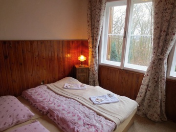 Chata Monika - Březová - Oleško u Prahy