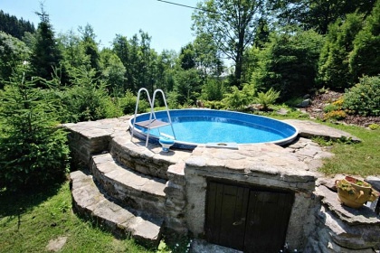 Wellness roubenka s baz�nem - vrch Zaklet�