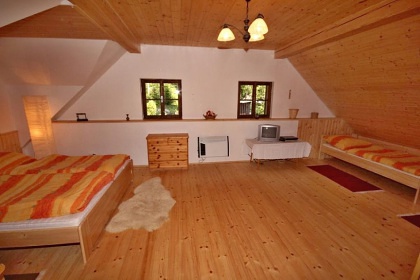 Wellness roubenka s baz�nem - vrch Zaklet�