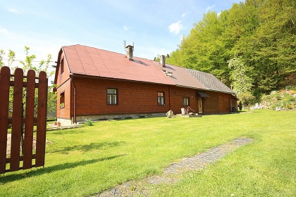 Vala�sk� chalupa s v��ivkou - Javorn�ky - Beskydy