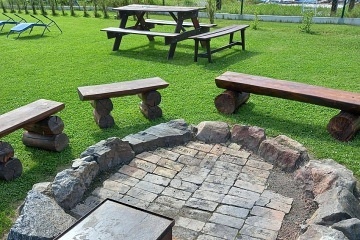 Chalupa s baz�nem - u p�ehrady Lipno - ji�n� �echy