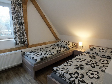 Chalupa s baz�nem - u p�ehrady Lipno - ji�n� �echy