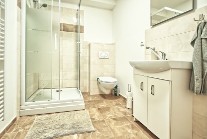 Chalupa s baz�nem - P�lavsk� vrchy - ji�n� Morava