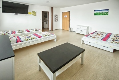 Chalupa s baz�nem - P�lavsk� vrchy - ji�n� Morava