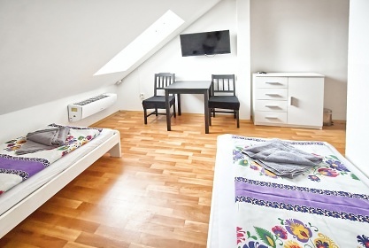 Chalupa s baz�nem - P�lavsk� vrchy - ji�n� Morava