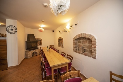 Chalupa s baz�nem - P�lavsk� vrchy - ji�n� Morava