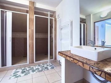 Chalupa a baz�n - Slezsk� Harta - Re�ovsk� vodop�dy