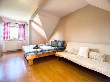 Chalupa a baz�n - Slezsk� Harta - Re�ovsk� vodop�dy