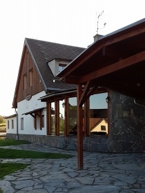 Chalupa a baz�n - Slezsk� Harta - Re�ovsk� vodop�dy