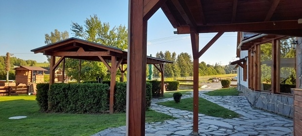 Chalupa a baz�n - Slezsk� Harta - Re�ovsk� vodop�dy