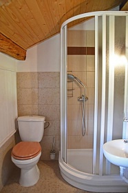 Chalupa u hradu Ka�perk - �umavsk� �dol�