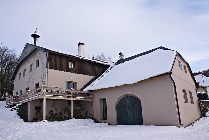 Chalupa u hradu Ka�perk - �umavsk� �dol�