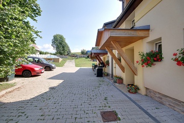 Farm��sk� penzion s baz�nem - Vrchlab� - Krkono�e