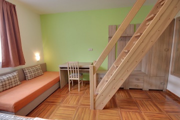 Farm��sk� penzion s baz�nem - Vrchlab� - Krkono�e