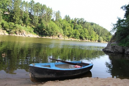 Chata s baz�nem - p�ehrada Orl�k - Bechyn�