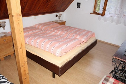 Chata s baz�nem - p�ehrada Orl�k - Bechyn�