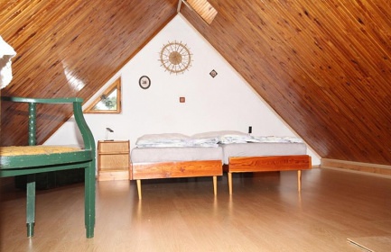 Chata s baz�nem - p�ehrada Orl�k - Bechyn�