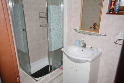 Chata s baz�nem - p�ehrada Orl�k - Bechyn�