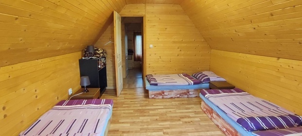 Chata v poho�� Burda - Dunaj - ji�n� Slovensko