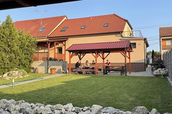 Chalupa Lednicko-Valtick arel - Hlohovec - Plava