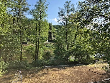 Srub u �eky Oh�e - hrad Loket - Karlovy Vary