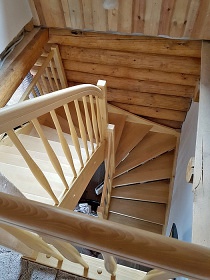 Srub u �eky Oh�e - hrad Loket - Karlovy Vary