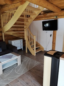 Srub u �eky Oh�e - hrad Loket - Karlovy Vary