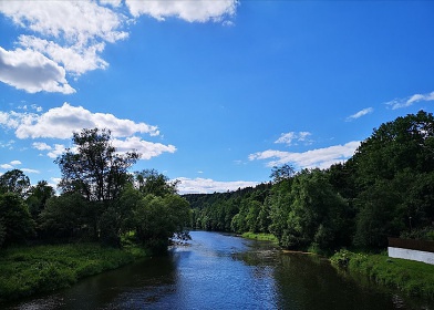 Srub u �eky Oh�e - hrad Loket - Karlovy Vary