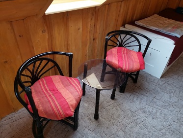 Srub u �eky Oh�e - hrad Loket - Karlovy Vary