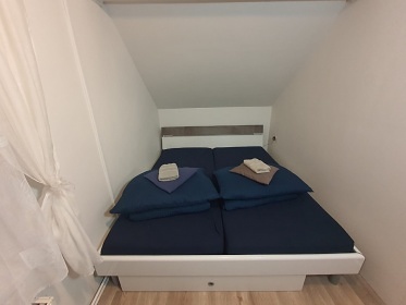 Apartmán U Zvoničky 45 - Srch - Kunětická hora