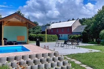 Penzion s bazénem - Český ráj - hrad Kost
