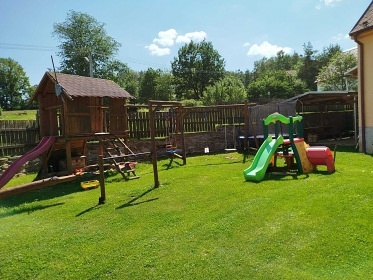 Rodinn penzion s baznem - Toulava - Podblanicko