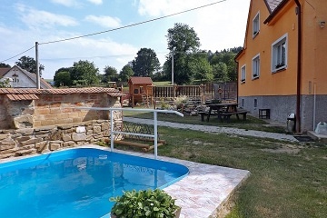 Rodinn penzion s baznem - Toulava - Podblanicko