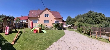 Rodinn� penzion s baz�nem - Toulava - Podblanicko